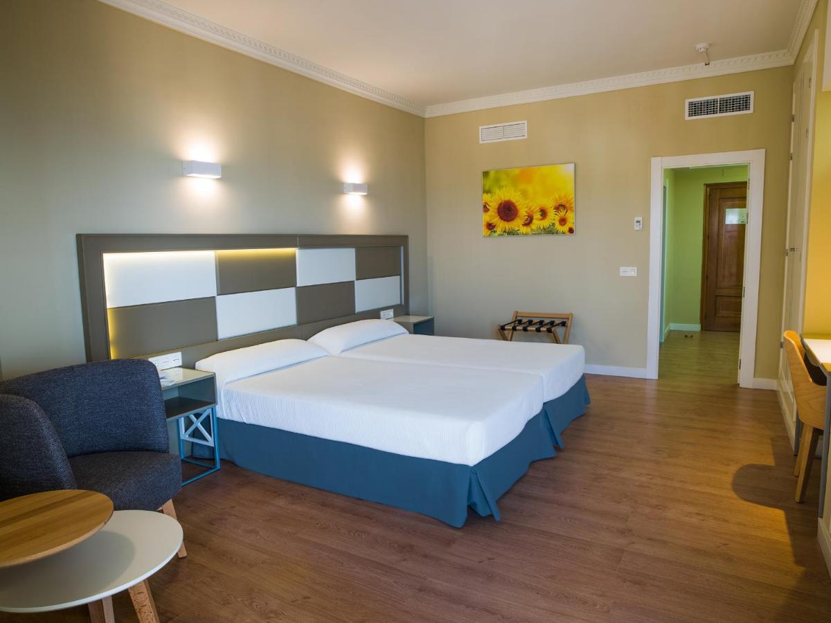 Quarto Duplo